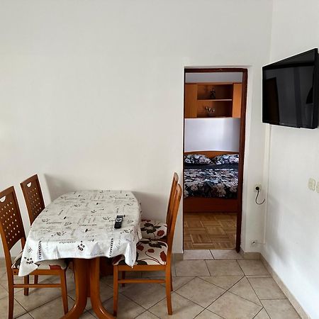 Apartments Kristina Vir Zewnętrze zdjęcie