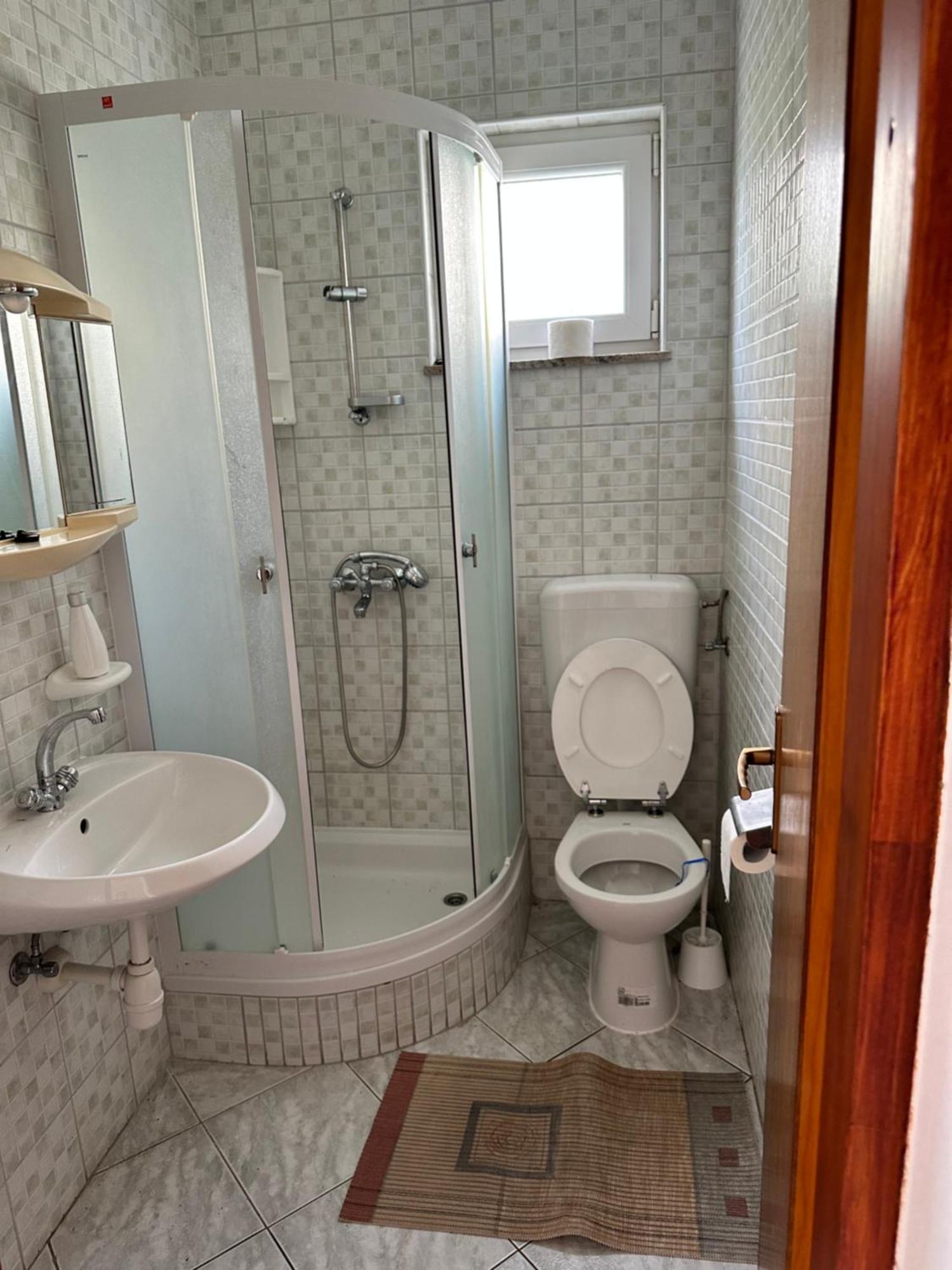 Apartments Kristina Vir Zewnętrze zdjęcie